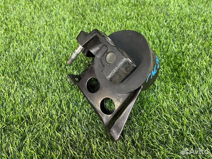 Подушка двигателя передняя правая Nissan Serena