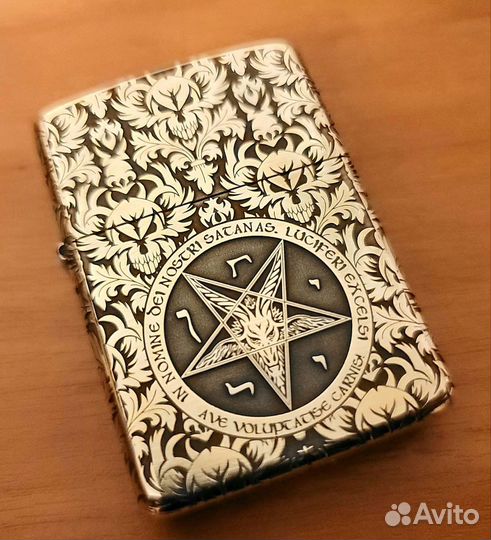 Кастомная зажигалка Zippo