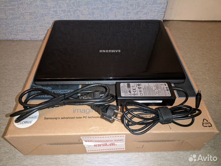 Ноутбук Samsung 15.4