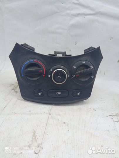 Блок управления климат-контролем Hyundai Solaris 1