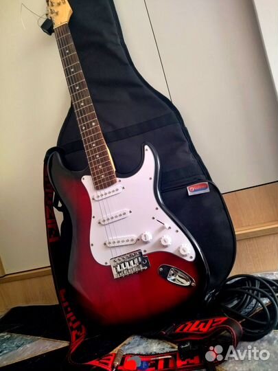 Электро-гитара stratocaster