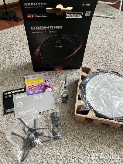 Робот пылесос redmond rv r560