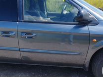 Chrysler Town & Country 3.3 AT, 2001, 290 000 км, с пробегом, цена 480 000 руб.