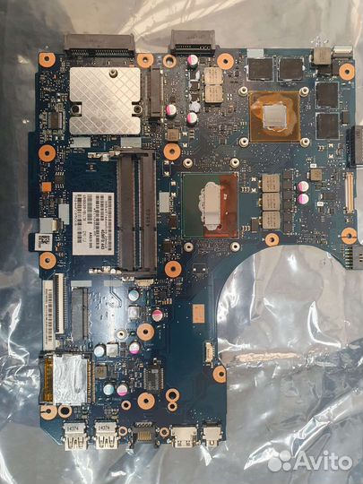 Материнская плата с процессором