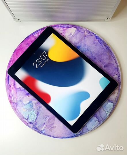 iPad AIR 2 на 64gb SIM, АКБ 90%, идеальный