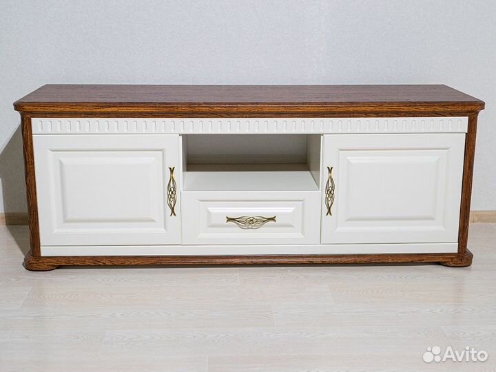 Тумба под тв белая