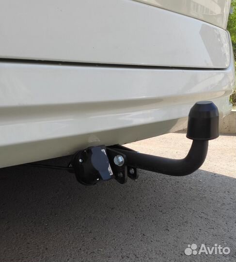 Фаркоп на Ниссан Серена с 2005-2010 г