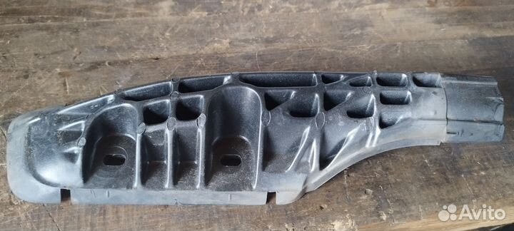 Заглушка левая передняя на рейлинг