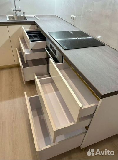 Кухонный гарнитур на заказ в рассрочку