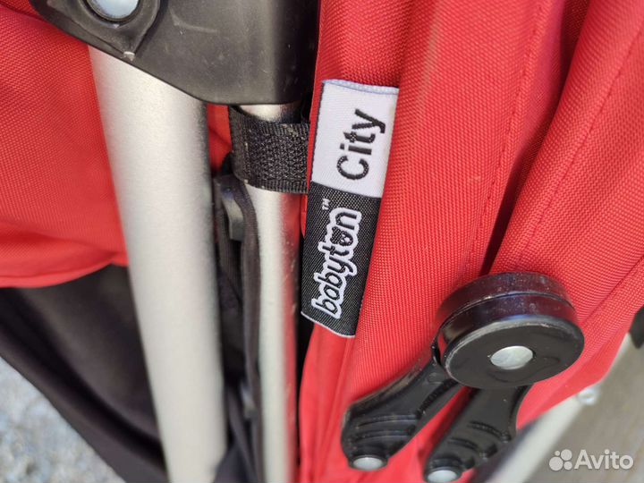Прогулочная коляска трость babyton