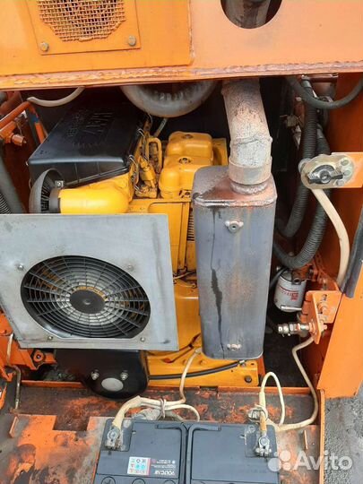 Мини-погрузчик Уралвагонзавод ПУМ-500У, 2006