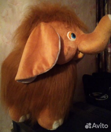 Слоненок игрушка