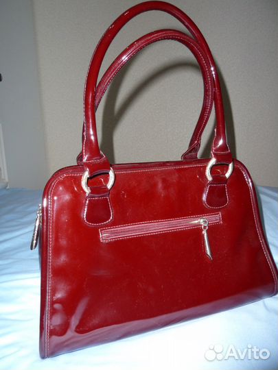 Лаковая сумка Vitacci