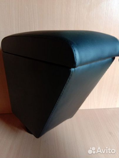 Подлокотник Chevrolet Aveo (T250) вставной