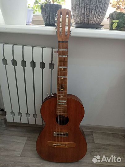 Гитара семиструнная электроакустическая