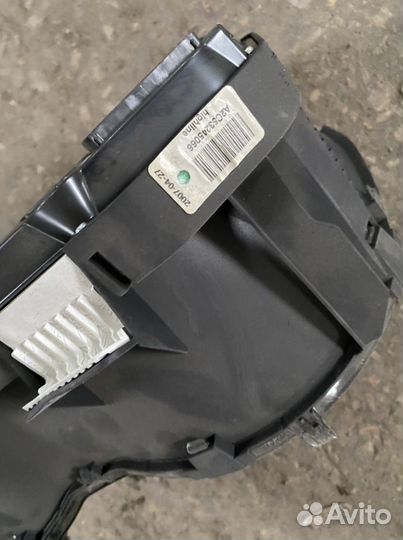 Щиток приборов Toyota Corolla 150