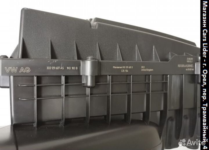 Корпус воздушного фильтра skoda Octavia Superb