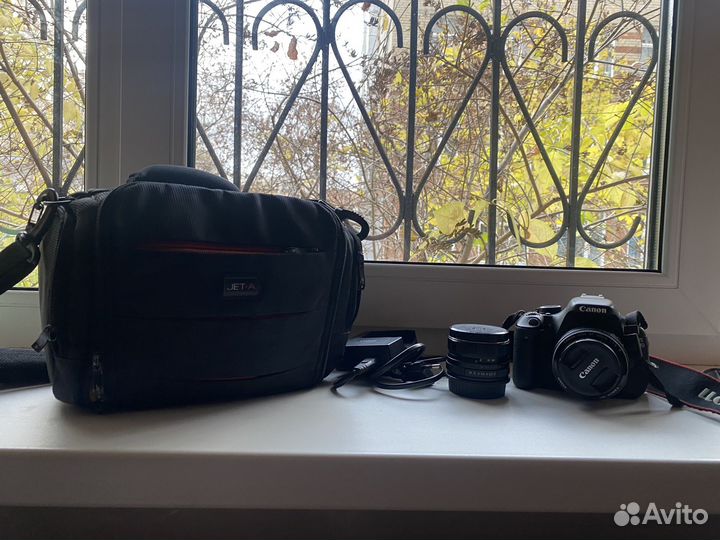 Фотоаппарат Canon 600d +объектив Canon 50 mm 1:1.8