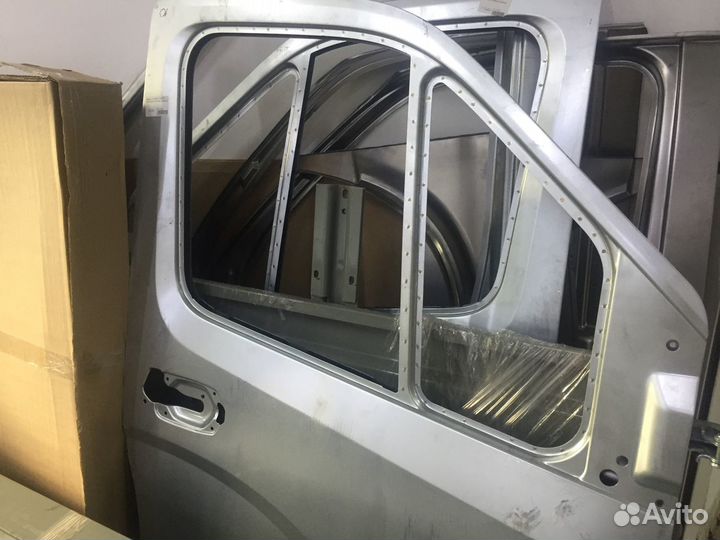 Дверь на Газель