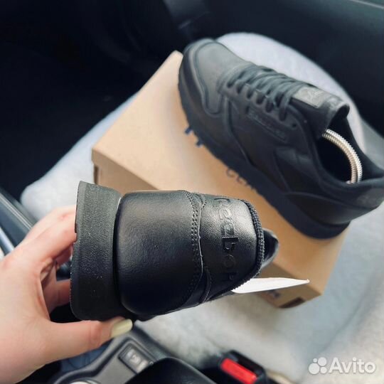 Reebok classic leather р.40-45 кожа/весна