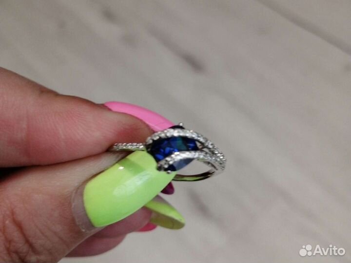 Серебряное кольцо