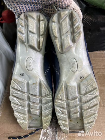 Лыжные ботинки