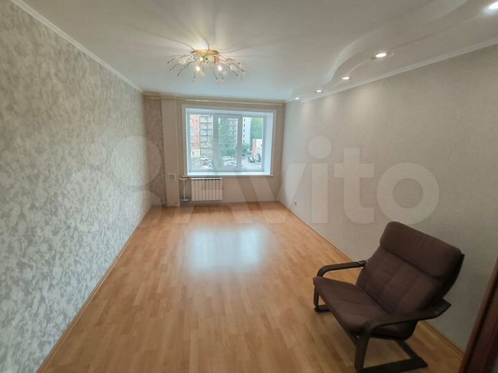 3-к. квартира, 74 м², 3/10 эт.