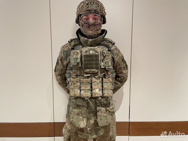 Тактический жилет с подсумками