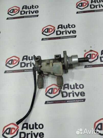 Главный тормозной цилиндр Ford Focus 1 2.0 2004