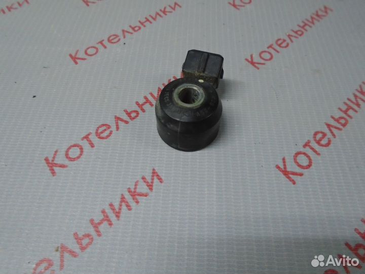 Nissan 22060-30P00 Датчик детонации