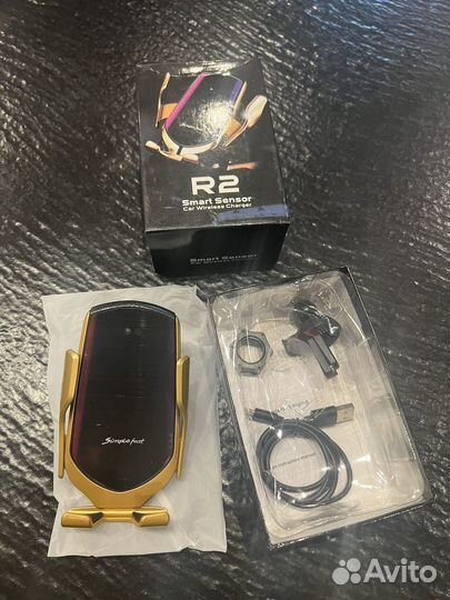 Держатель для телефона с беспроводной зарядкой