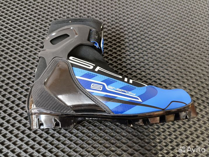 Лыжные ботинки Fischer Spine Concept Skate Polaris