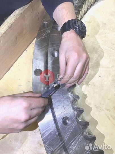 Опорно-поворотный круг Volvo EW130 14520561