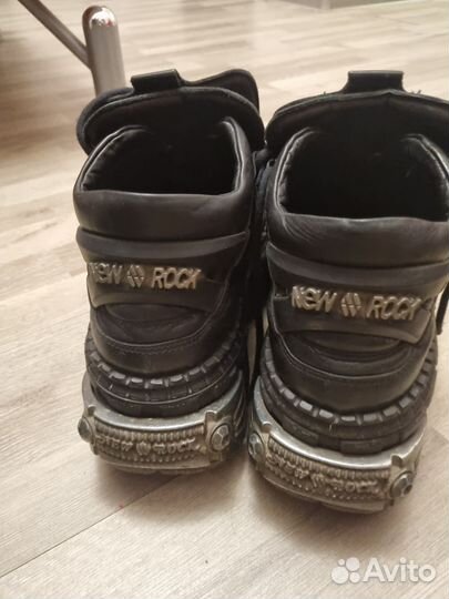 New rock M-wall106-S10