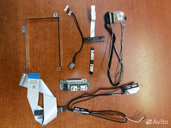 Ноутбук Dell Inspiron 15 (P47F ) на запчасти