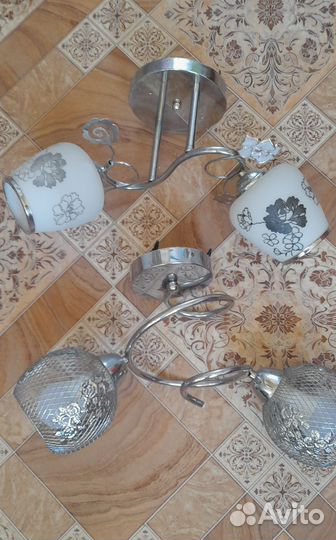 Люстры с лампочками