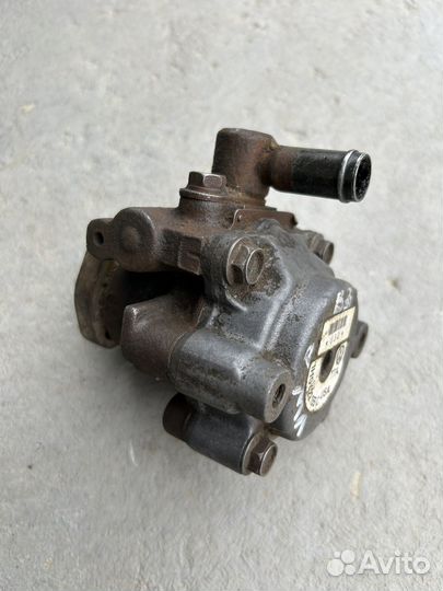 Насос гур Volkswagen 1H0422155C