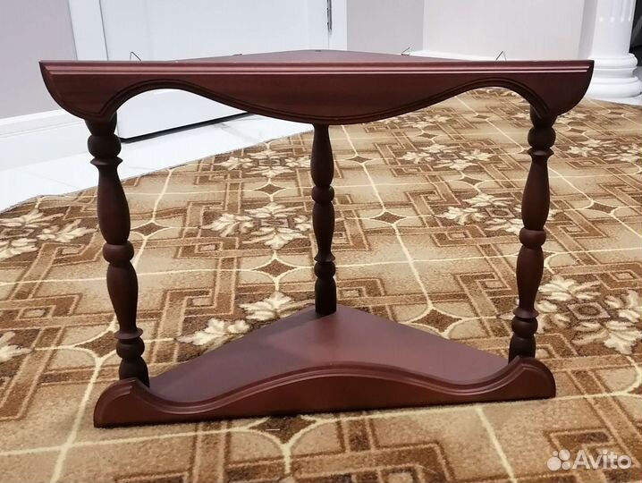 Угловая полка для икон