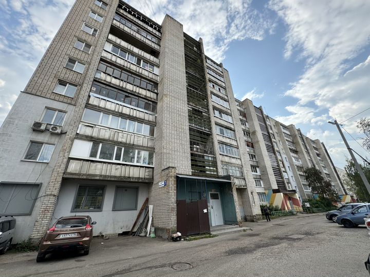 2-к. квартира, 49 м², 4/9 эт.