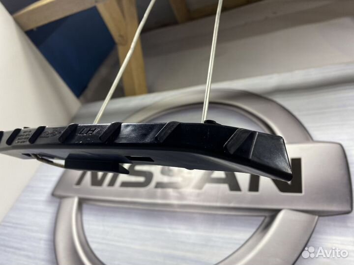 Кронштейн крепление фары Hyundai solaris 2 Лев