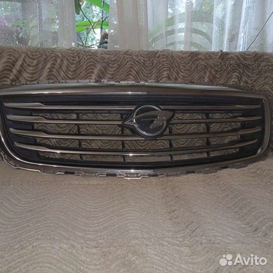 Решетка радиатора аригинал равонр4