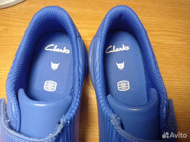 Продам кроссовки Clarks