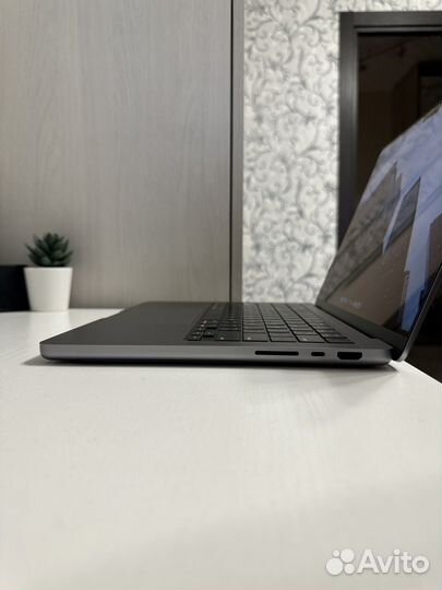 MacBook Pro 14 M2 Max 32гб 1тб (новый, гарантия)