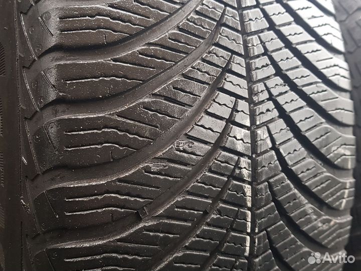 Goodyear Vector 4Seasons 225/55 R17