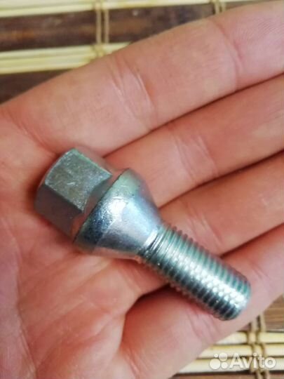 Колесные болты