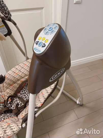 Электронные качели Graco Lovin Hug