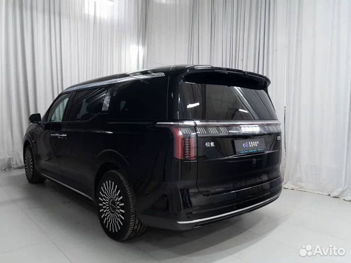 Zeekr 009 612 л.с. AT, 2025