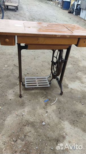 Швейная машинка подольская ножная