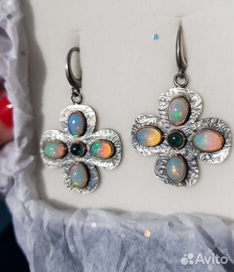 Серьги и кольцо с опалом