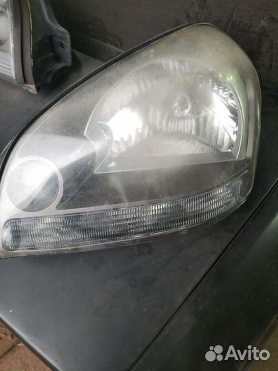 Фары на hyundai tucson